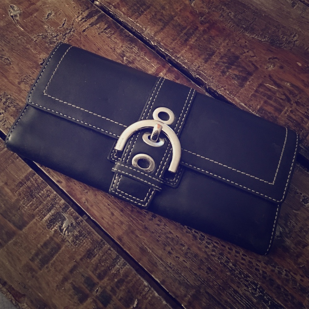 COPY - Coach wallet in black